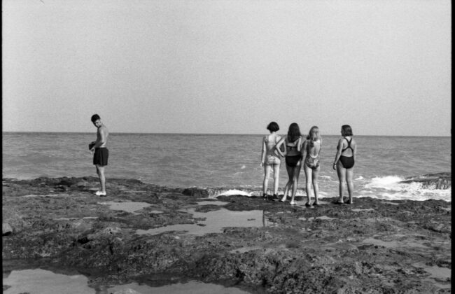 Des personnes sur la plage, 1994.
